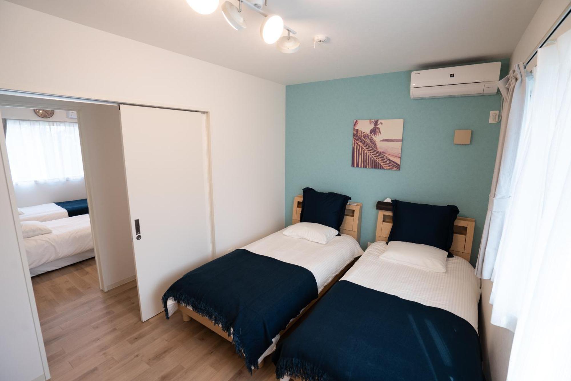 Coral Apartment Onna Room photo